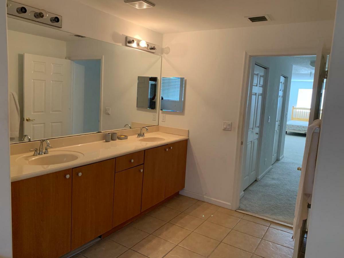 Bedroom Suite In Lauderdale Lakes Townhome Форт-Лодердейл Экстерьер фото